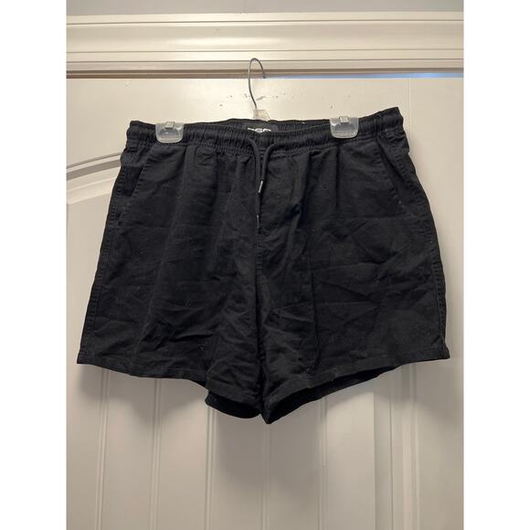 Tilly’s RSQ Men’s Comfort Mid Rise Elastic Waistband Pull On Short Size‎ L Black - Picture 1 of 3